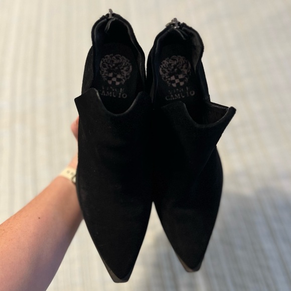 Vince Camuto Bibestie Bootie heels - Picture 3 of 8